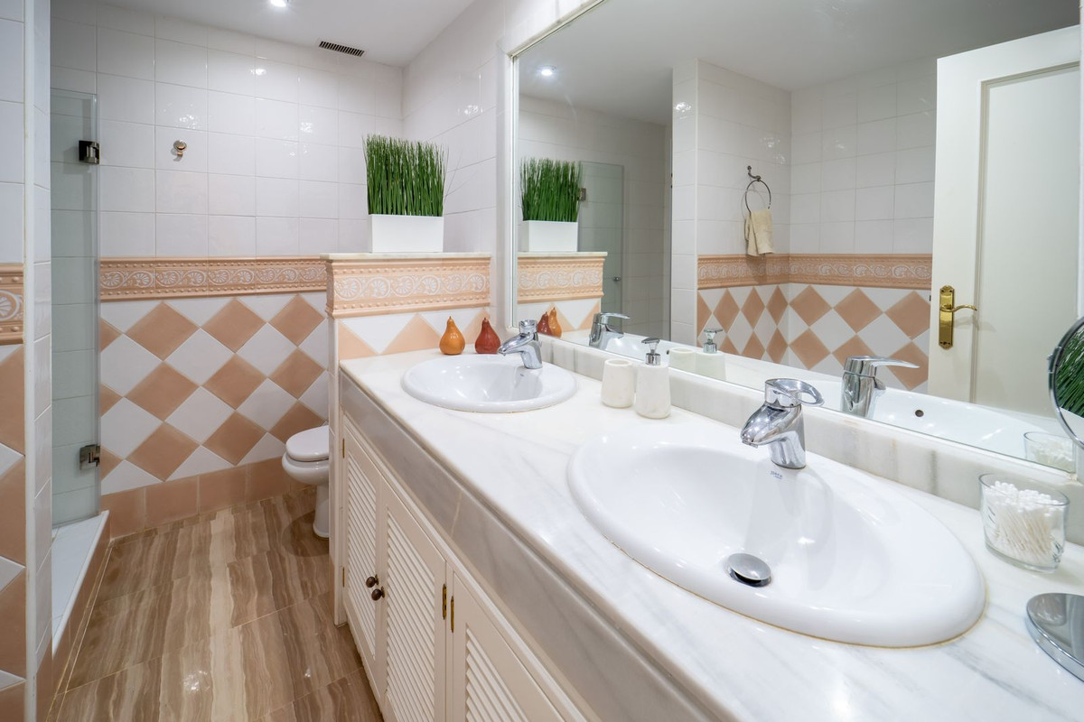Appartement te koop in Elviria | 3 slaapkamers H5477959