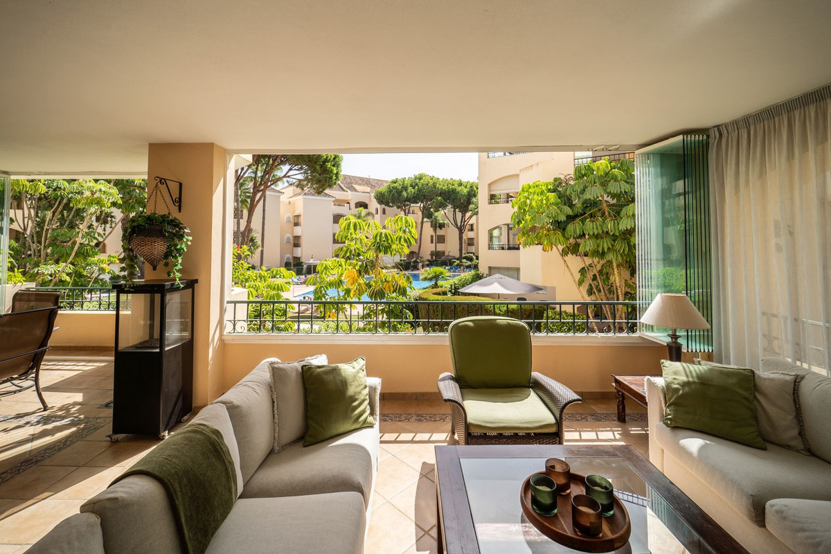 Appartement te koop in Elviria | 3 slaapkamers H5477959