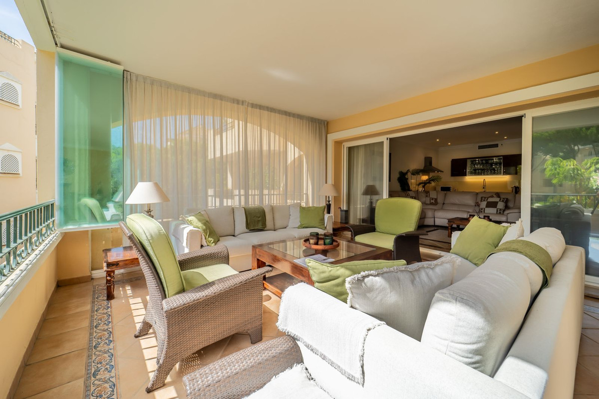 Appartement te koop in Elviria | 3 slaapkamers H5477959