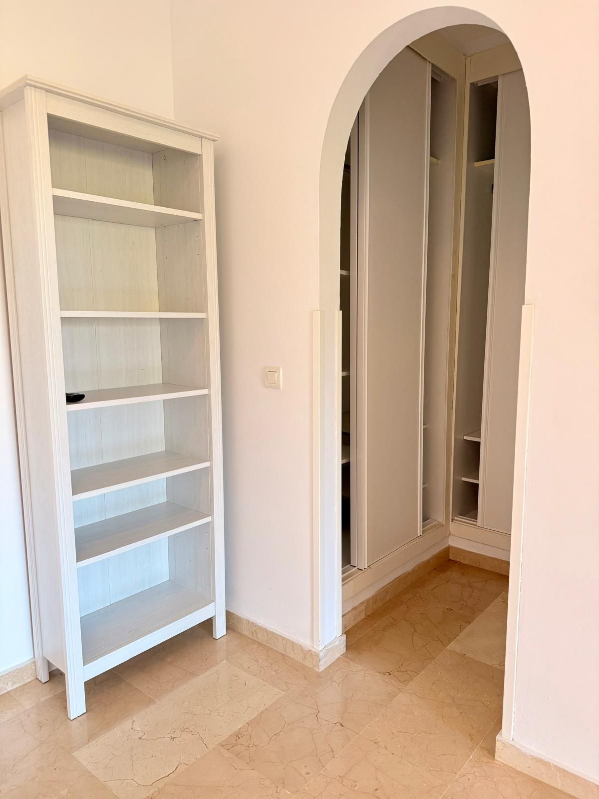 Appartement te koop in Elviria | 2 slaapkamers H5480428