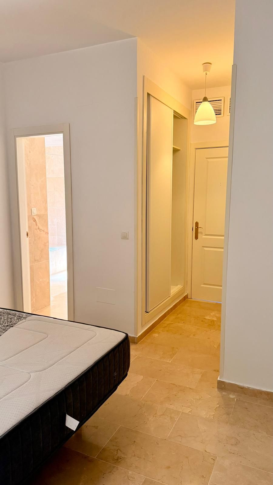 Appartement te koop in Elviria | 2 slaapkamers H5480428