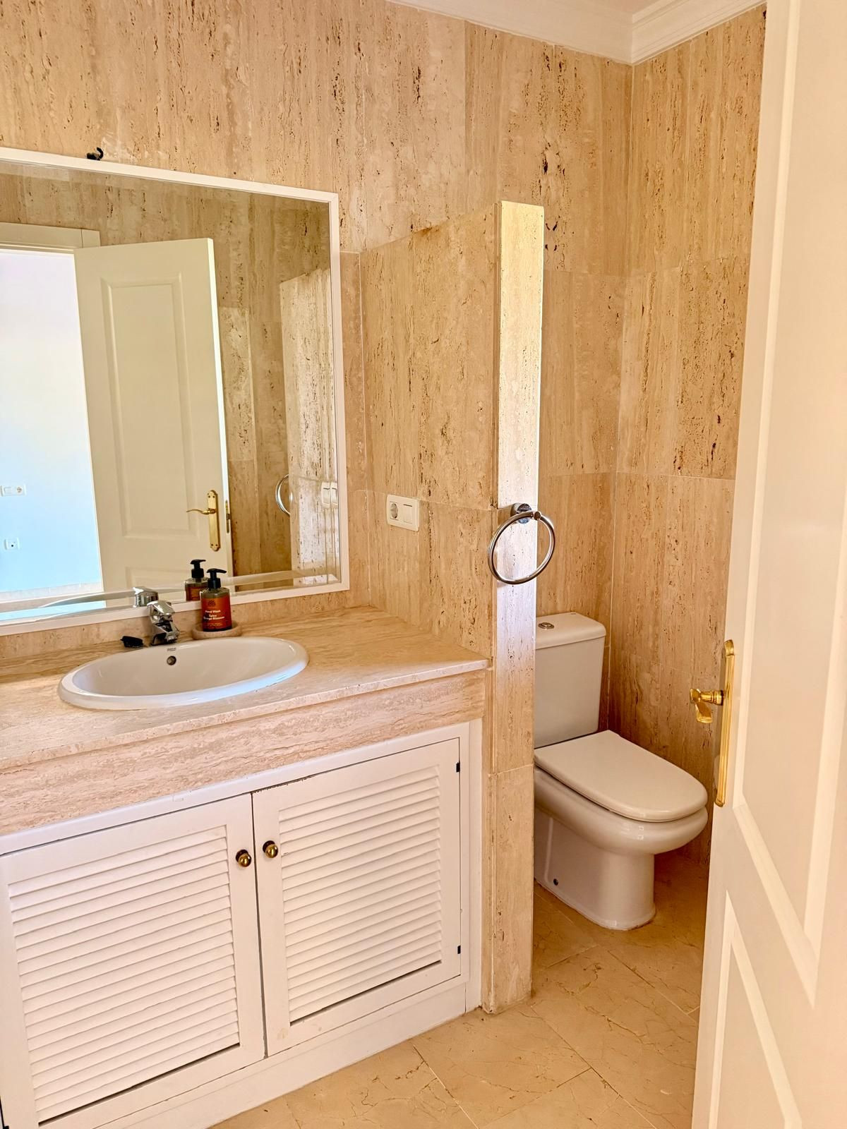 Appartement te koop in Elviria | 2 slaapkamers H5480428