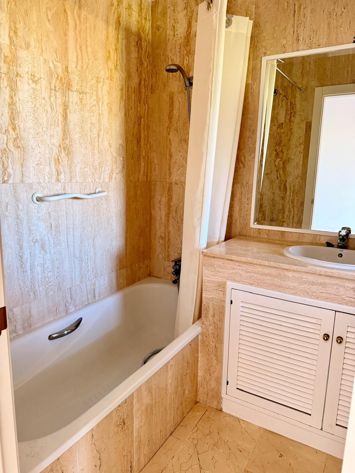 Appartement te koop in Elviria | 2 slaapkamers H5480428