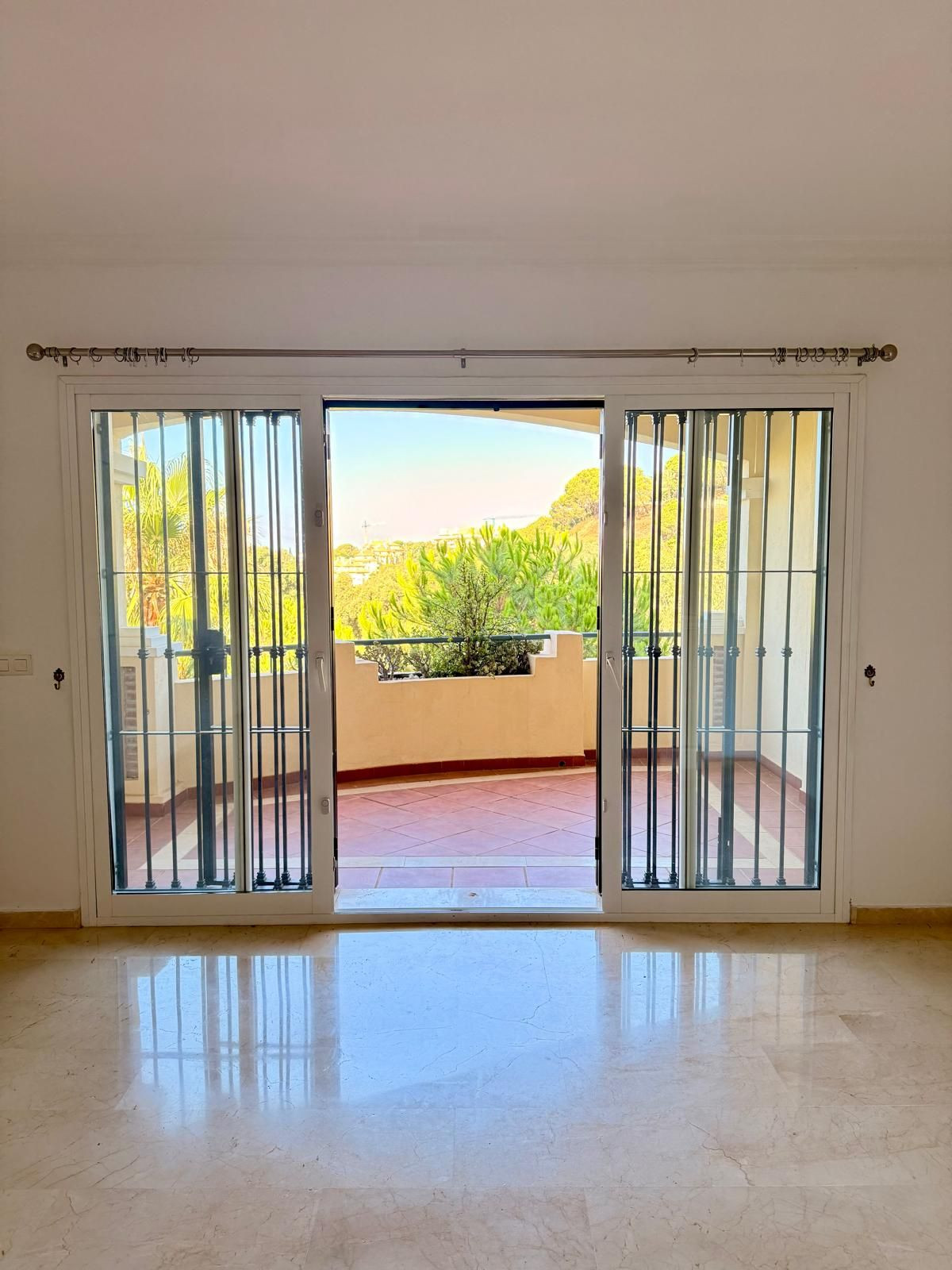 Appartement te koop in Elviria | 2 slaapkamers H5480428