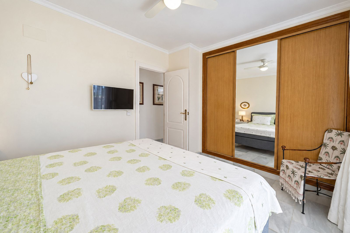 Appartement te koop in Elviria | 2 slaapkamers H5482717