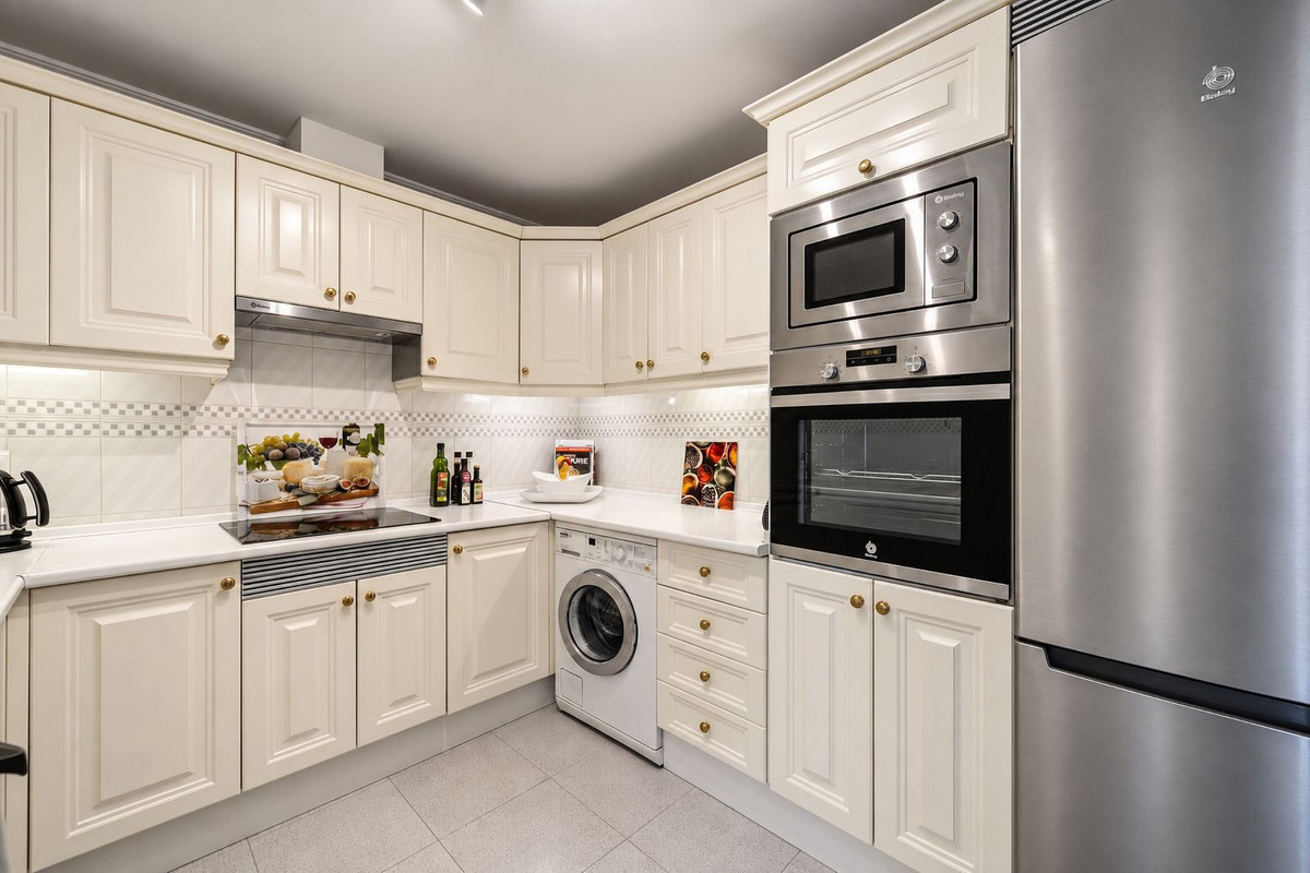 Appartement te koop in Elviria | 2 slaapkamers H5482717