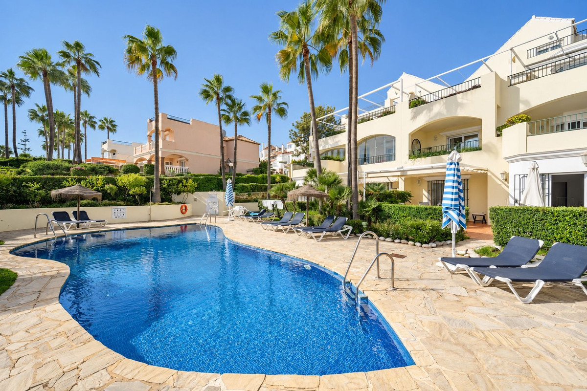 Appartement te koop in Elviria | 2 slaapkamers H5482717