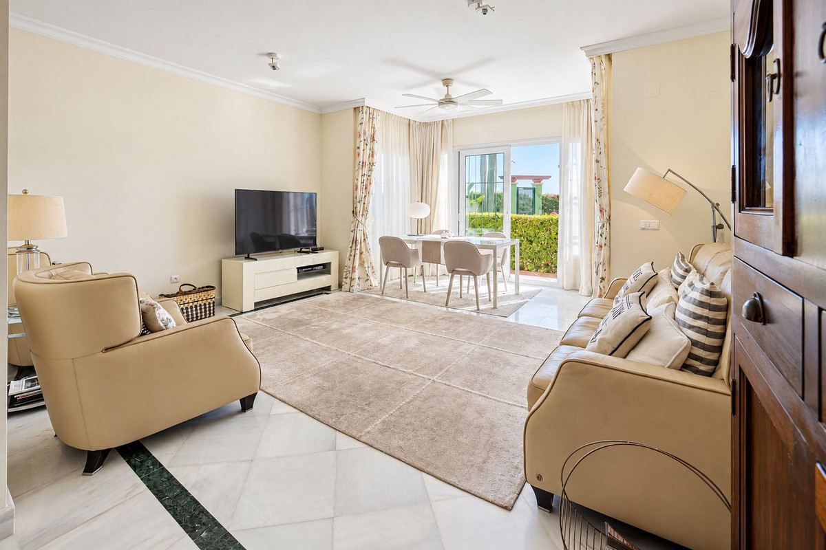 Appartement te koop in Elviria | 2 slaapkamers H5482717