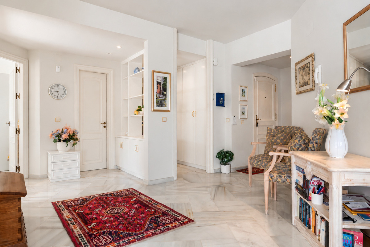 Appartement te koop in Elviria | 3 slaapkamers H5488036