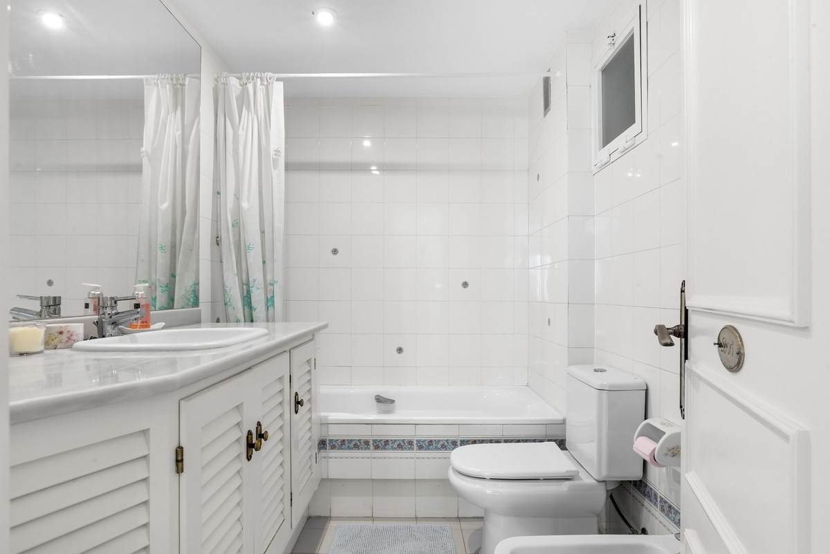 Appartement te koop in Elviria | 3 slaapkamers H5488036