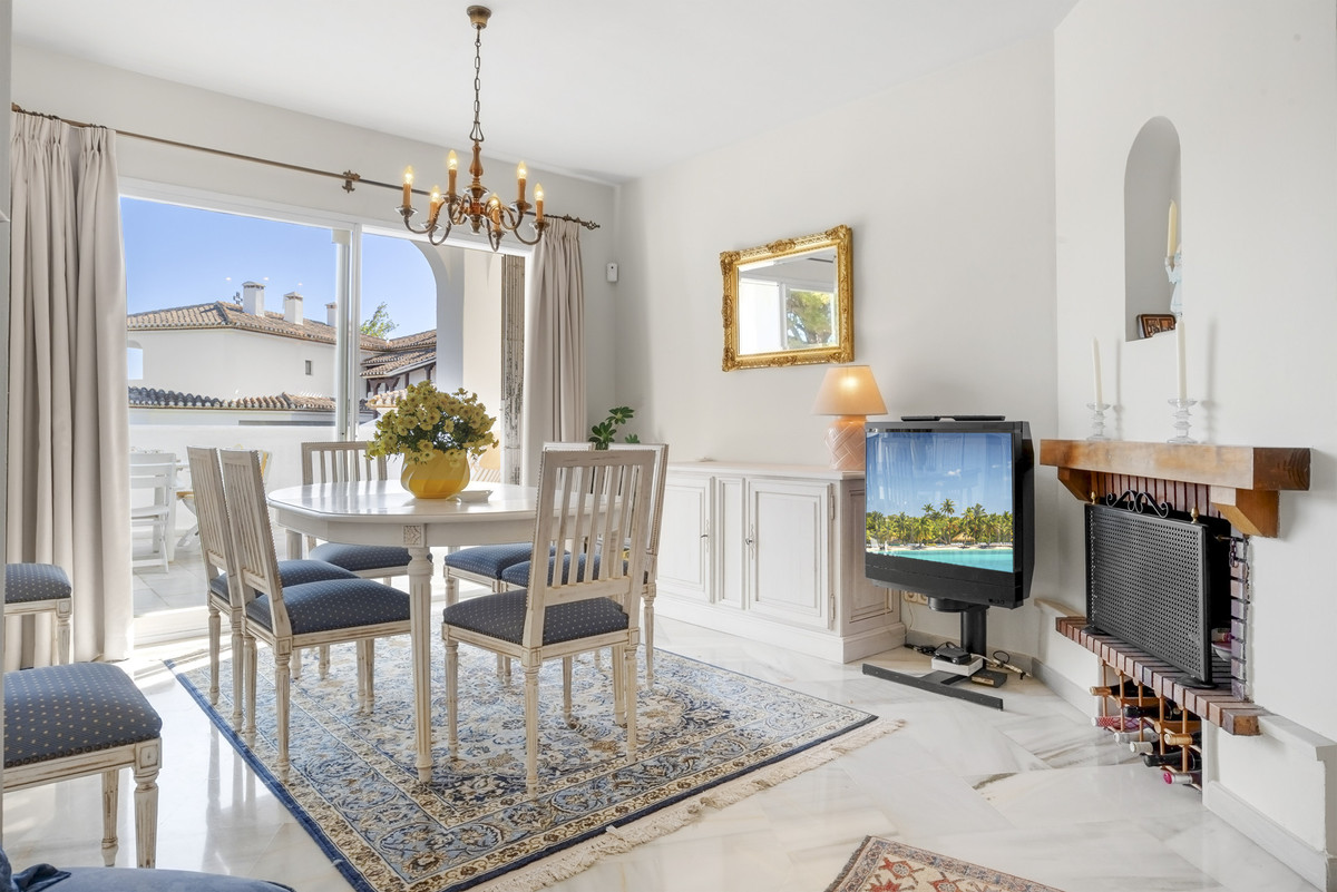 Appartement te koop in Elviria | 3 slaapkamers H5488036