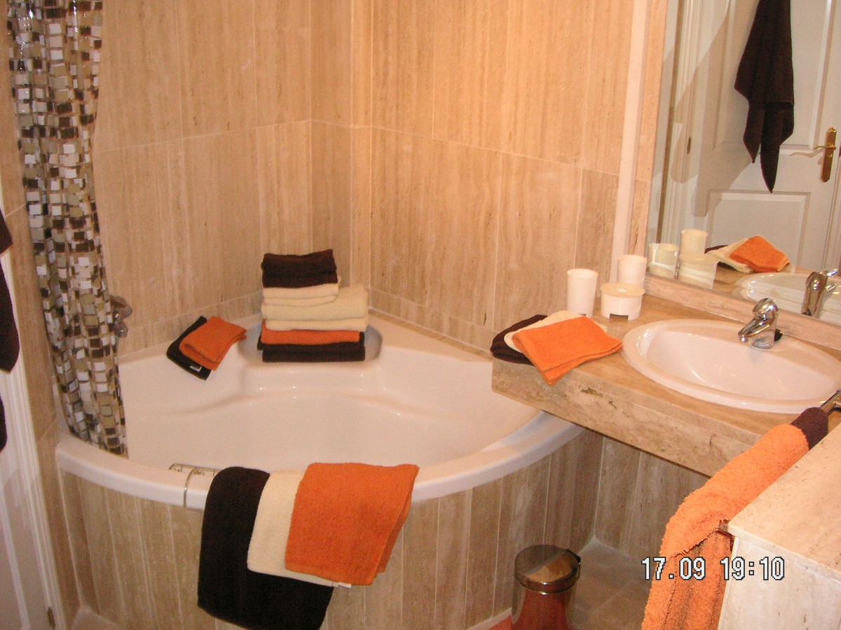 Appartement te koop in Elviria | 2 slaapkamers H5491903