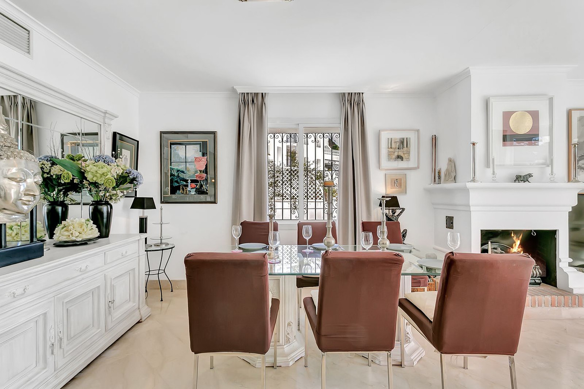 Appartement te koop in Elviria | 2 slaapkamers H5492641
