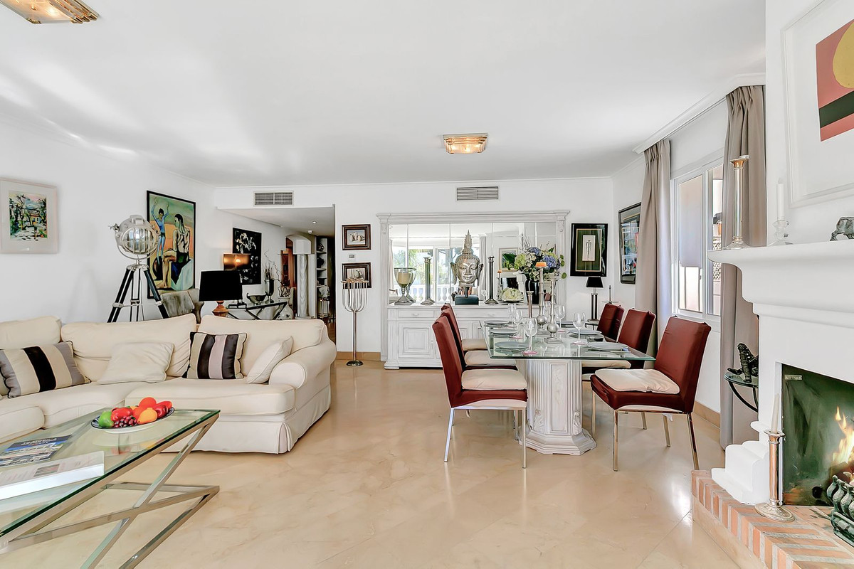 Appartement te koop in Elviria | 2 slaapkamers H5492641