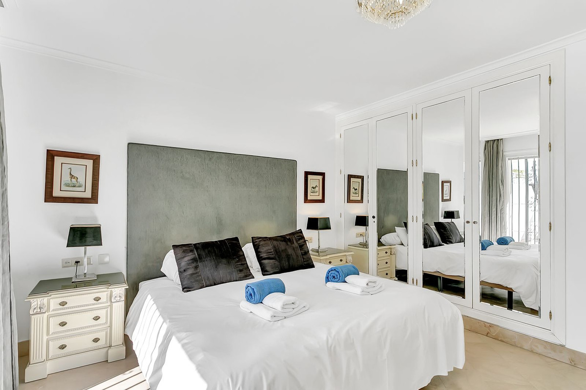 Appartement te koop in Elviria | 2 slaapkamers H5492641