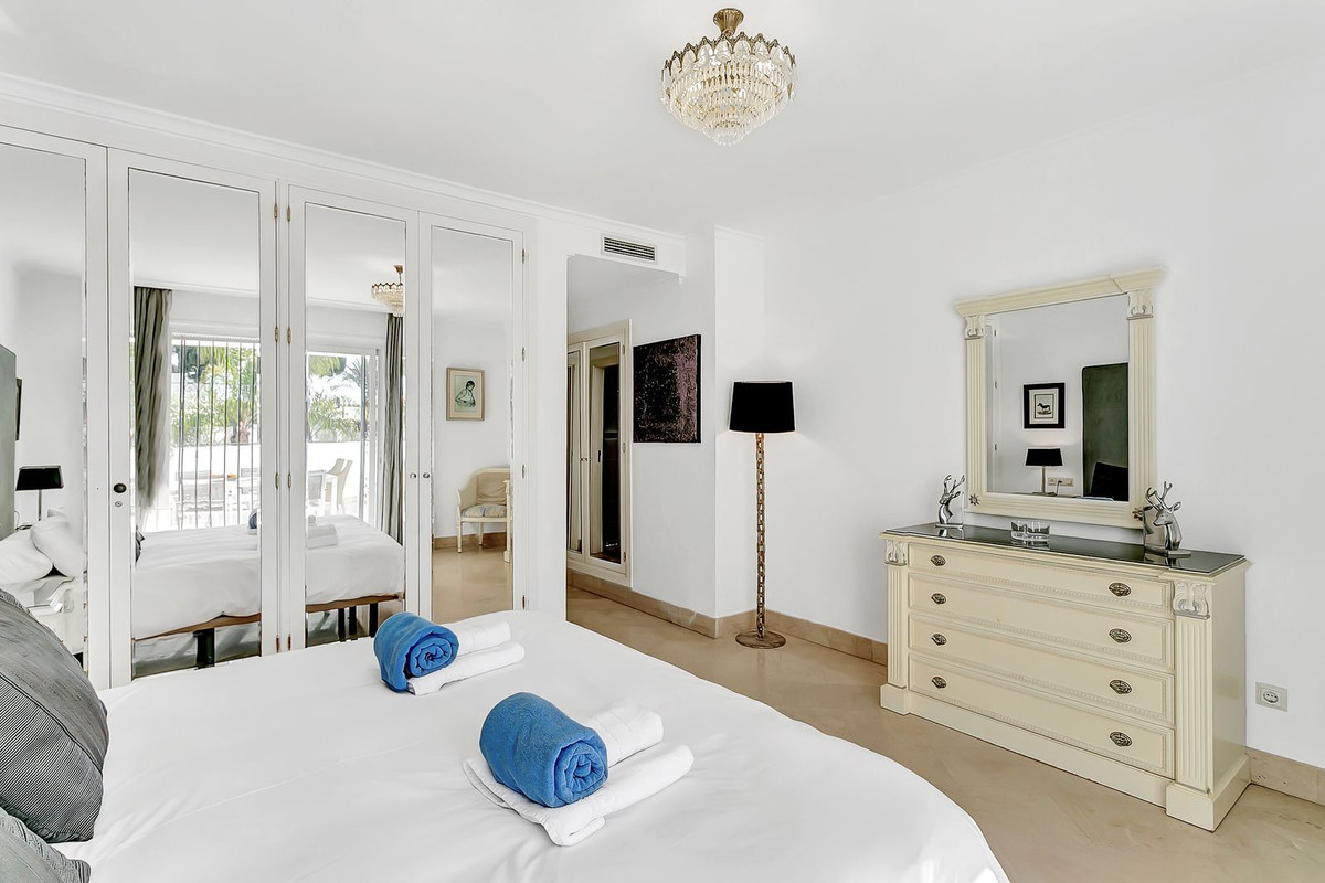 Appartement te koop in Elviria | 2 slaapkamers H5492641