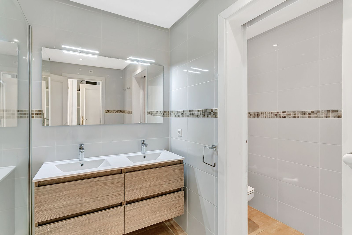 Appartement te koop in Elviria | 2 slaapkamers H5492641