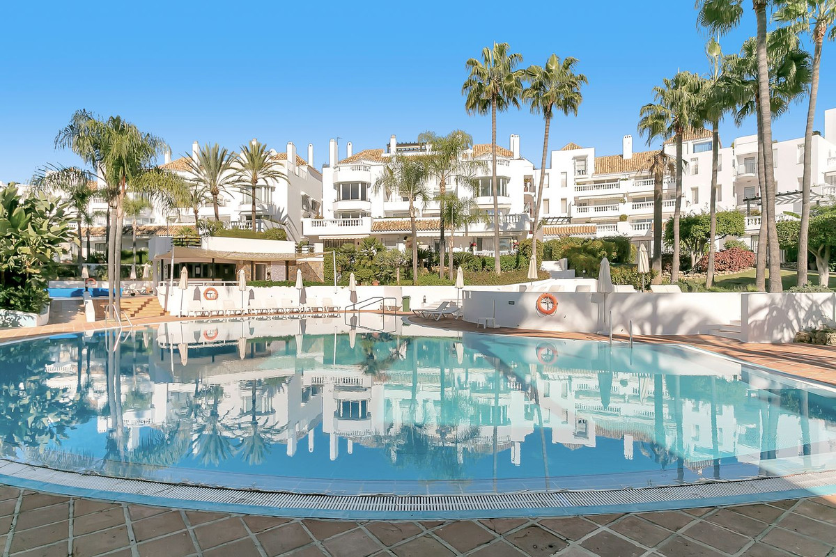 Appartement te koop in Elviria | 2 slaapkamers H5492641