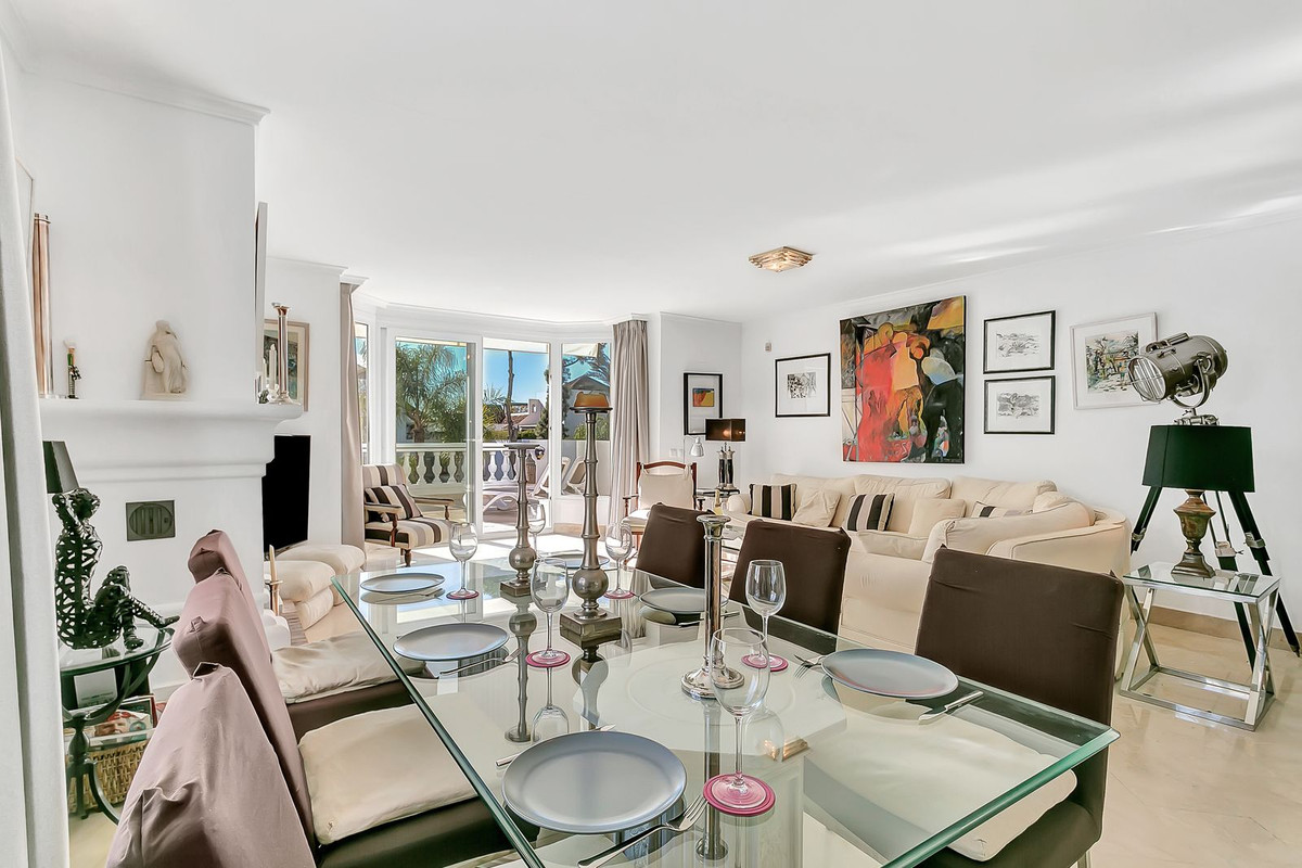 Appartement te koop in Elviria | 2 slaapkamers H5492641