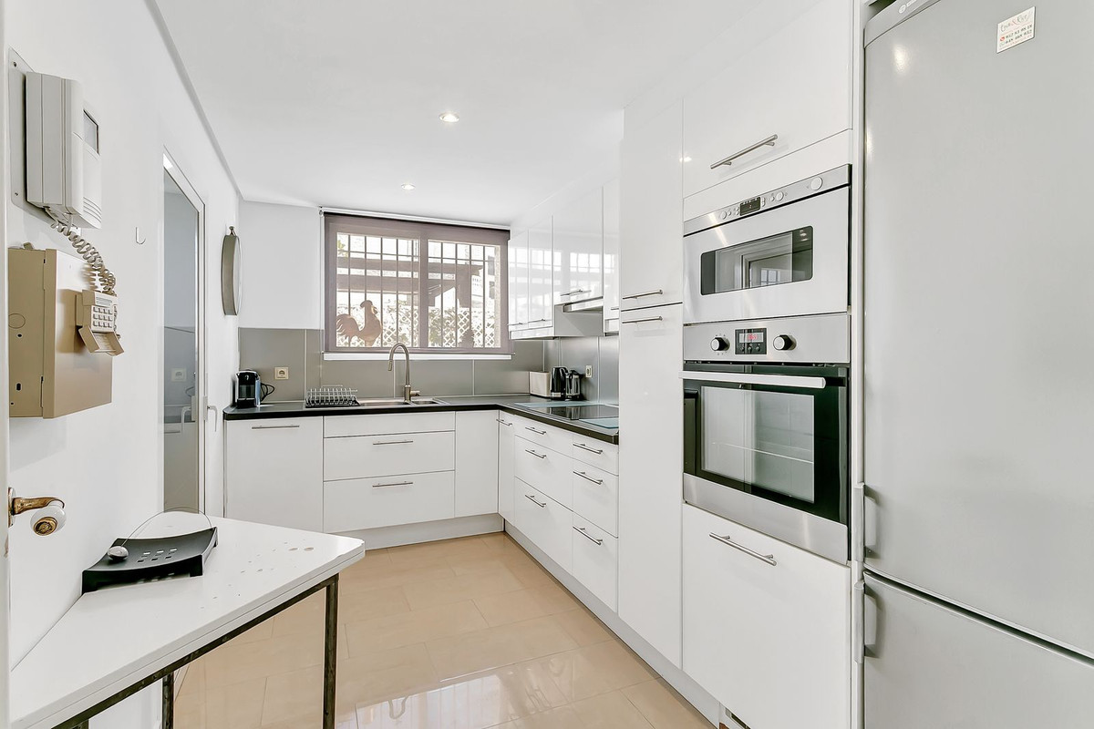 Appartement te koop in Elviria | 2 slaapkamers H5492641