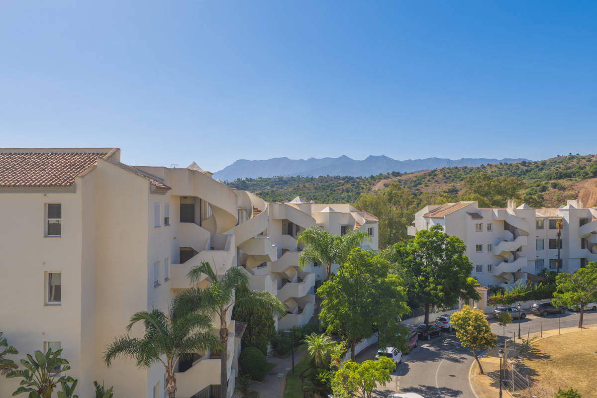 Appartement te koop in Elviria | 2 slaapkamers H5494639