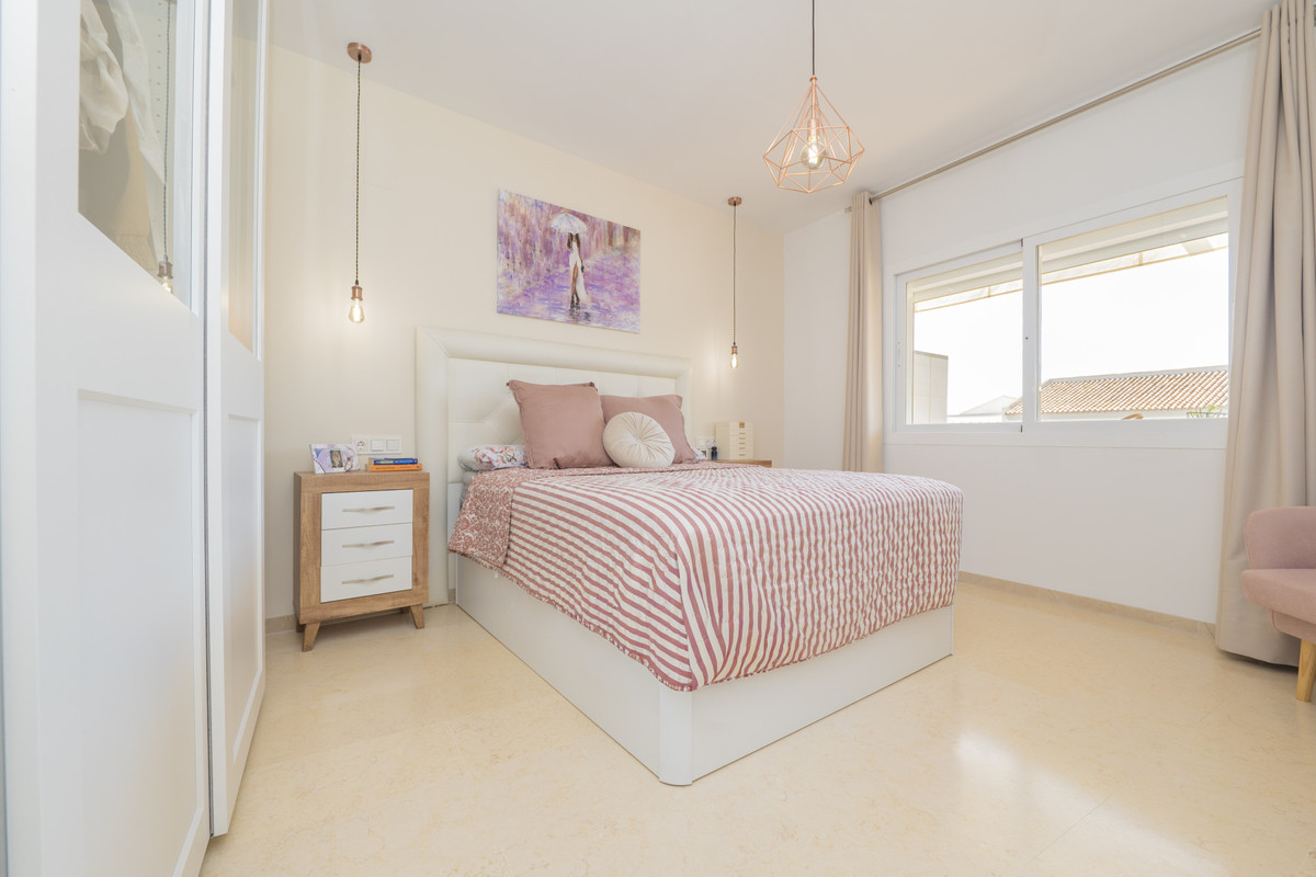 Appartement te koop in Elviria | 2 slaapkamers H5494639
