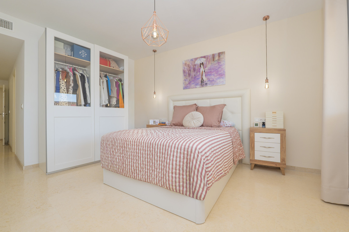 Appartement te koop in Elviria | 2 slaapkamers H5494639