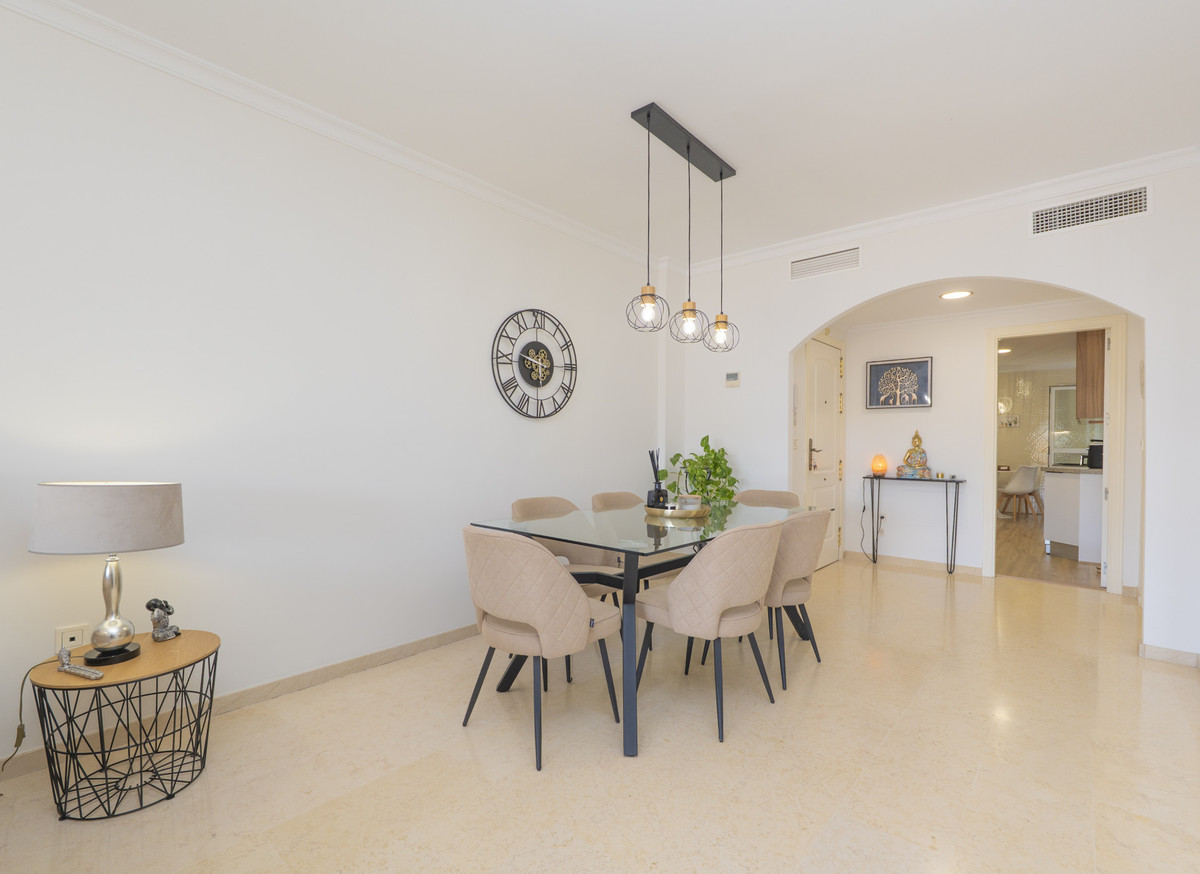 Appartement te koop in Elviria | 2 slaapkamers H5494639