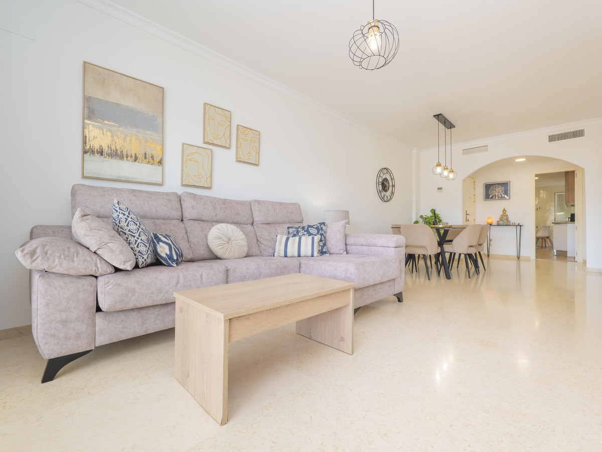 Appartement te koop in Elviria | 2 slaapkamers H5494639