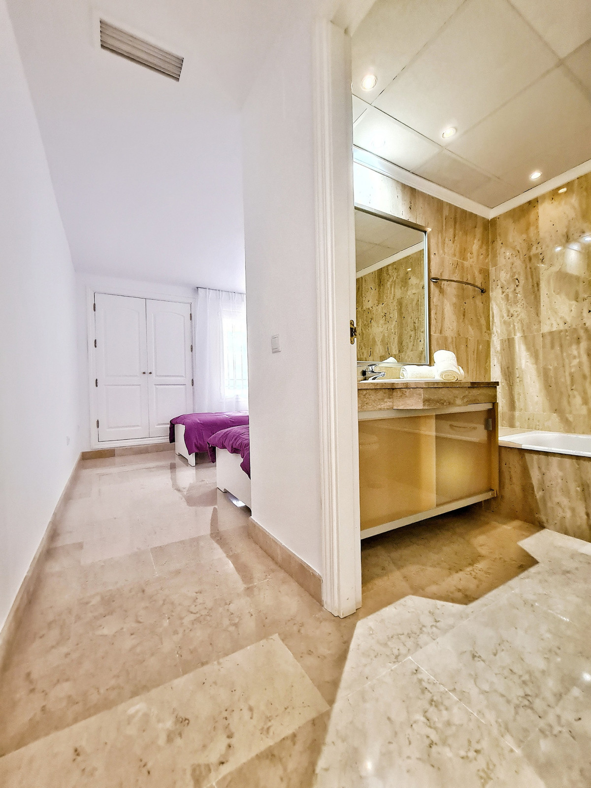 Appartement te koop in Elviria | 3 slaapkamers H5496148