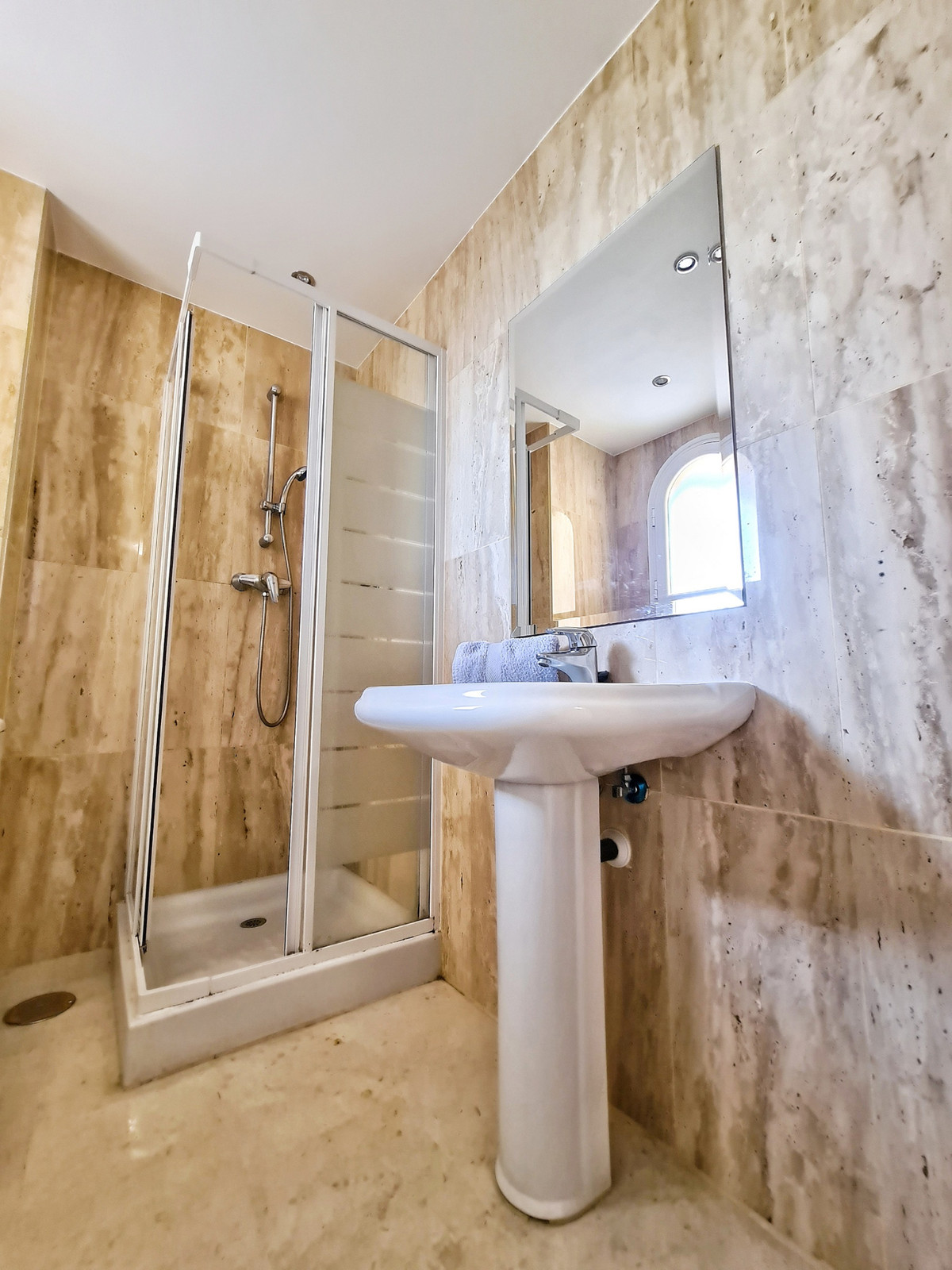 Appartement te koop in Elviria | 3 slaapkamers H5496148