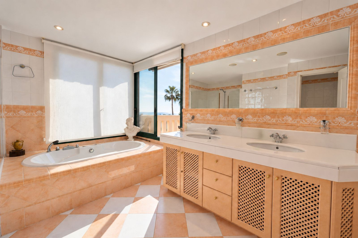 Penthouse Duplex te koop in Elviria | 3 slaapkamers H5506582