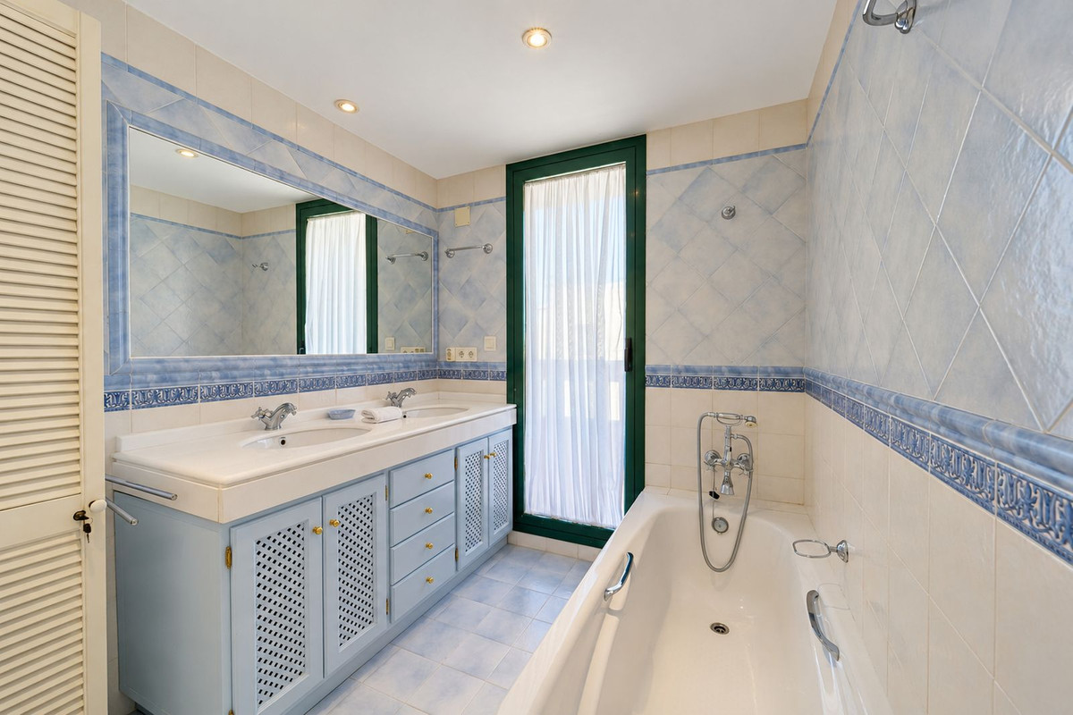 Penthouse Duplex te koop in Elviria | 3 slaapkamers H5506582