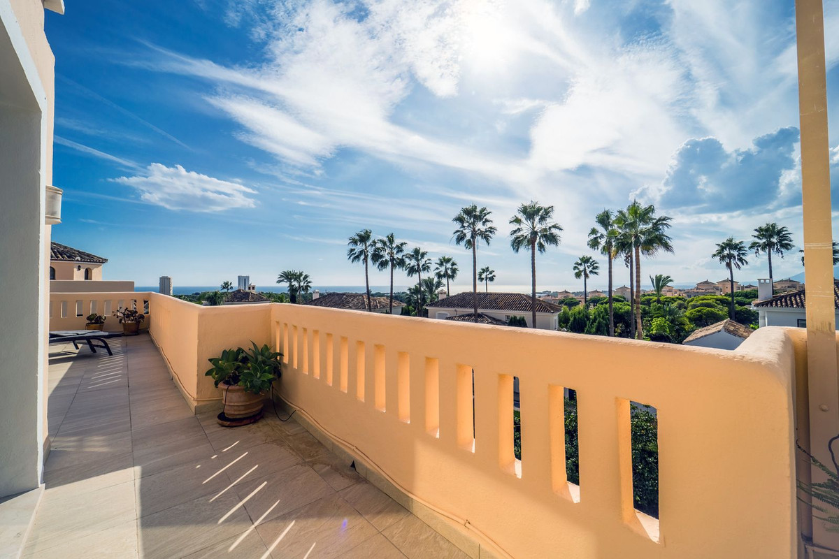 Penthouse Duplex te koop in Elviria | 3 slaapkamers H5506582