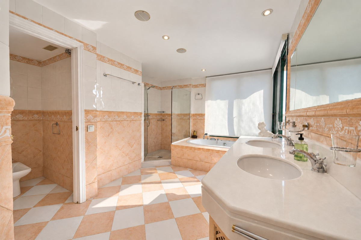Penthouse Duplex te koop in Elviria | 3 slaapkamers H5506582