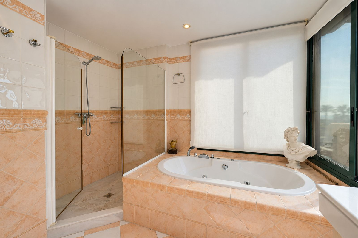 Penthouse Duplex te koop in Elviria | 3 slaapkamers H5506582