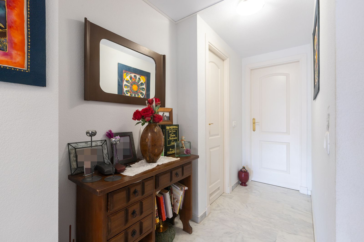Appartement te koop in Elviria | 2 slaapkamers H5510047