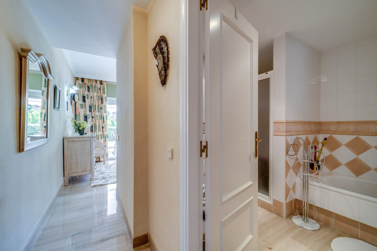 Appartement te koop in Elviria | 2 slaapkamers H5511535