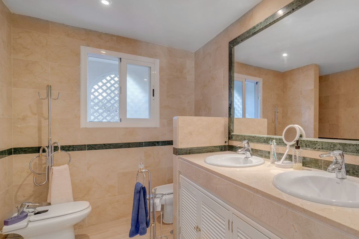 Appartement te koop in Elviria | 2 slaapkamers H5511535