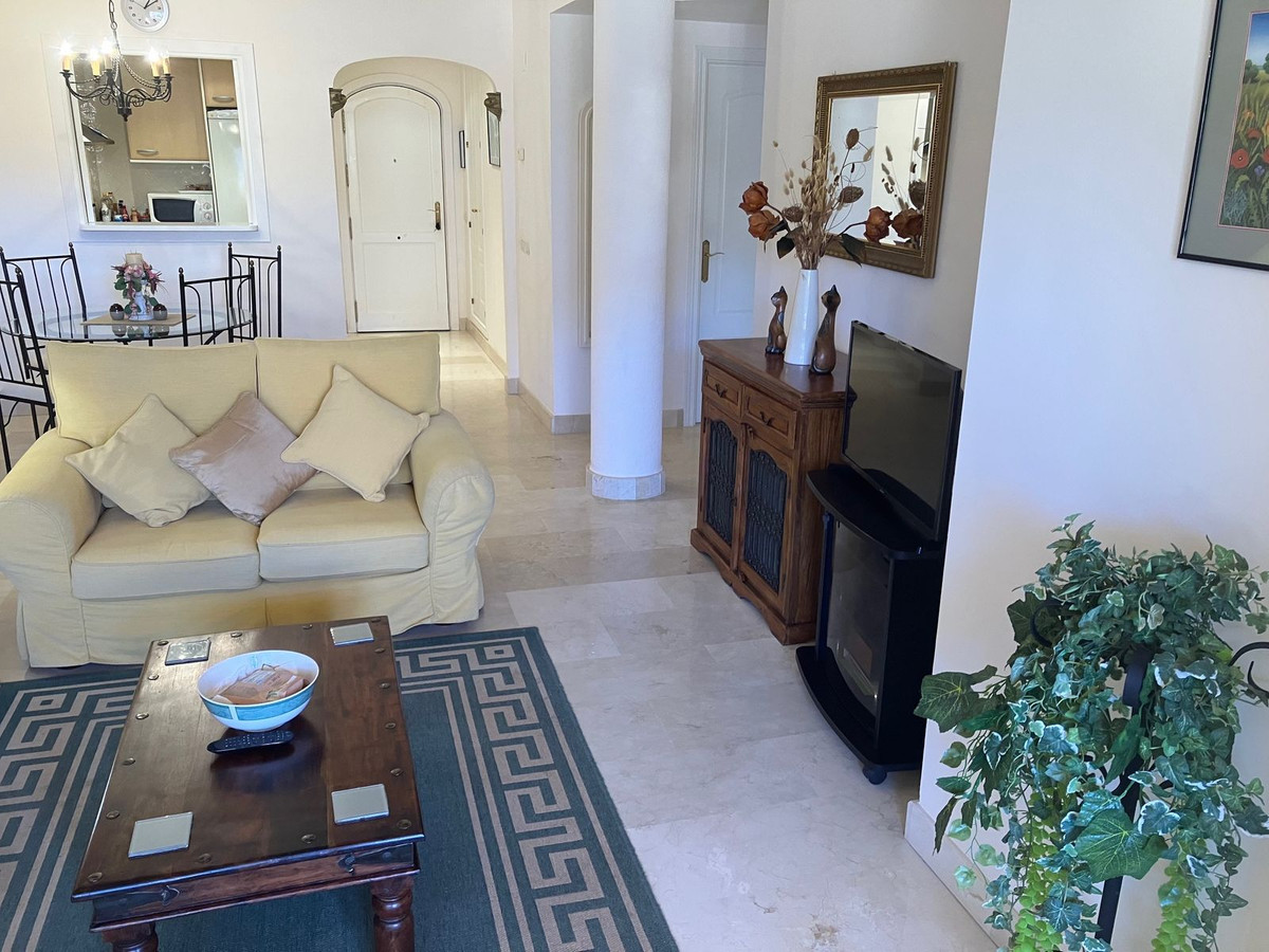 Appartement te koop in Elviria | 2 slaapkamers H5516035