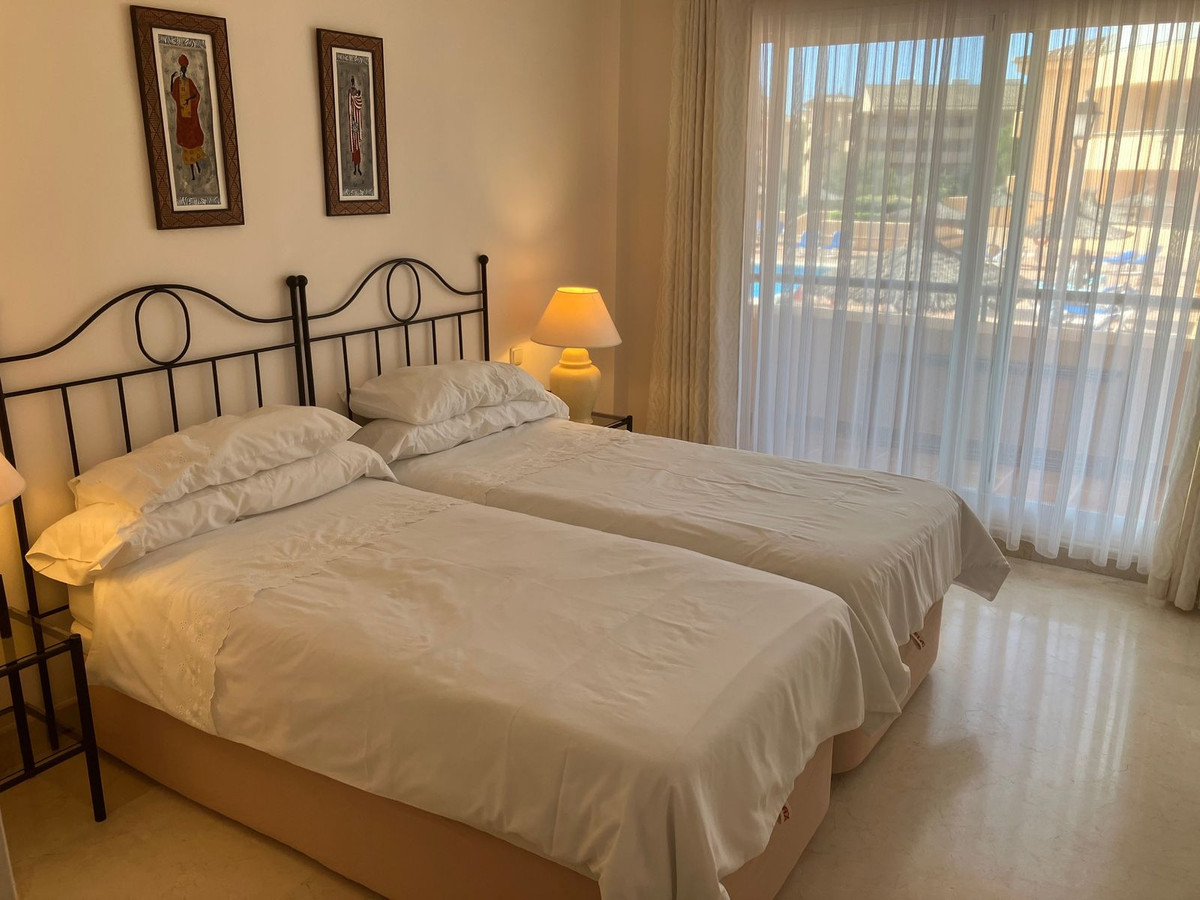 Appartement te koop in Elviria | 2 slaapkamers H5516035