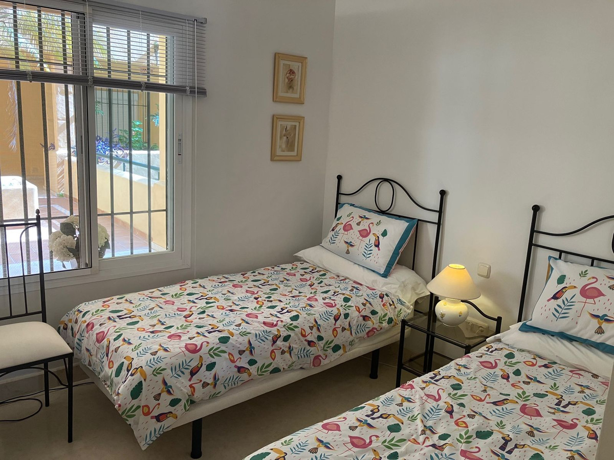 Appartement te koop in Elviria | 2 slaapkamers H5516035