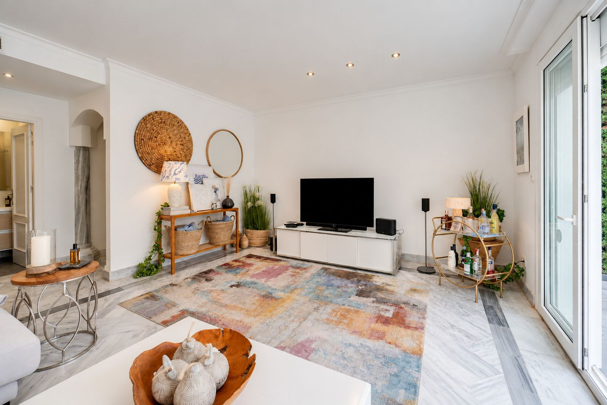 Appartement te koop in Elviria | 2 slaapkamers H5520985