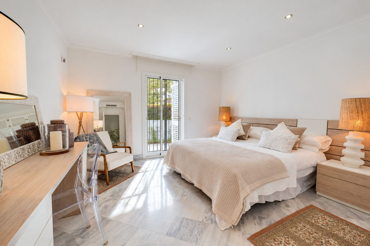 Appartement te koop in Elviria | 2 slaapkamers H5520985