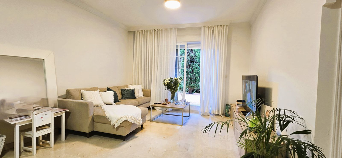 Appartement te koop in Elviria | 2 slaapkamers H5521090