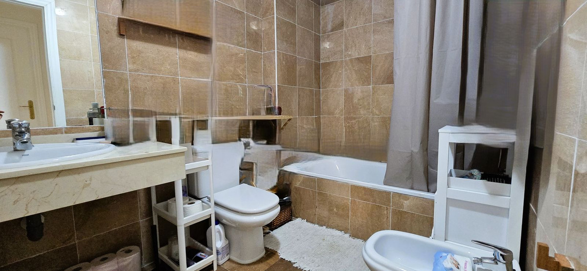Appartement te koop in Elviria | 2 slaapkamers H5521090