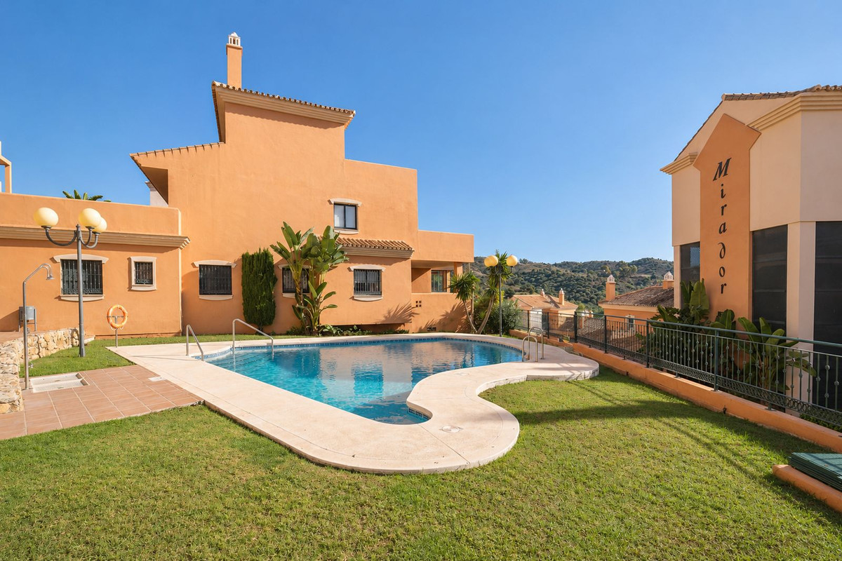 Appartement te koop in Elviria | 3 slaapkamers H5524099