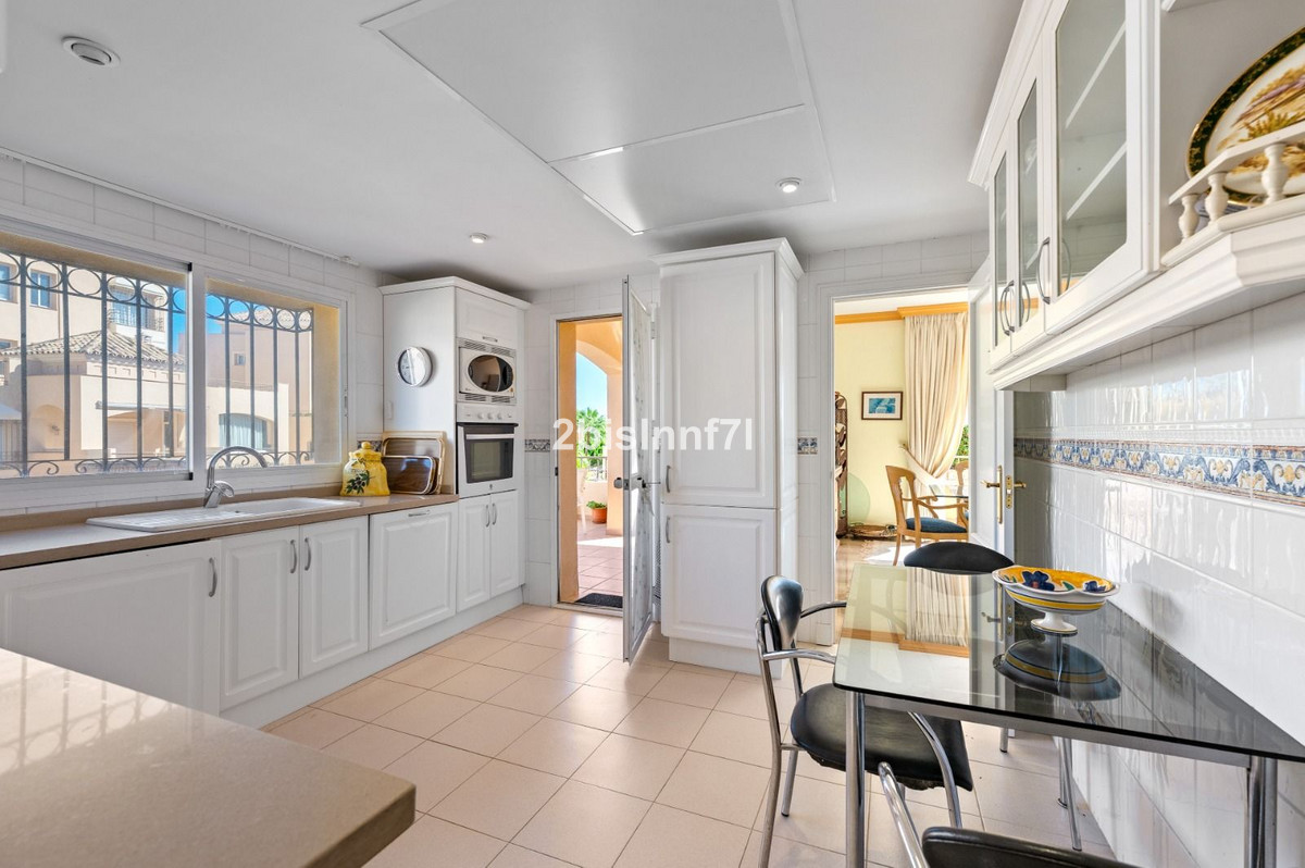 Penthouse Duplex te koop in Elviria | 4 slaapkamers H5526865