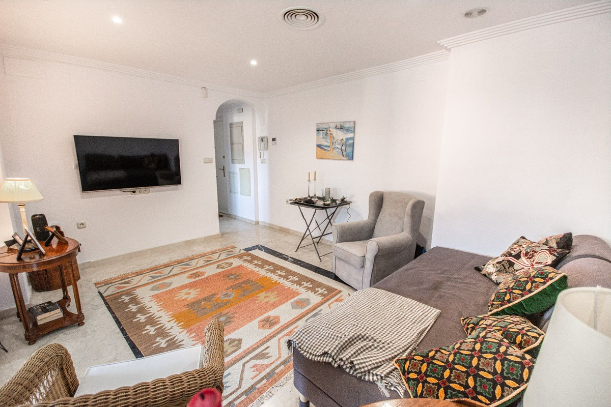 Appartement te koop in Elviria | 2 slaapkamers H5530429
