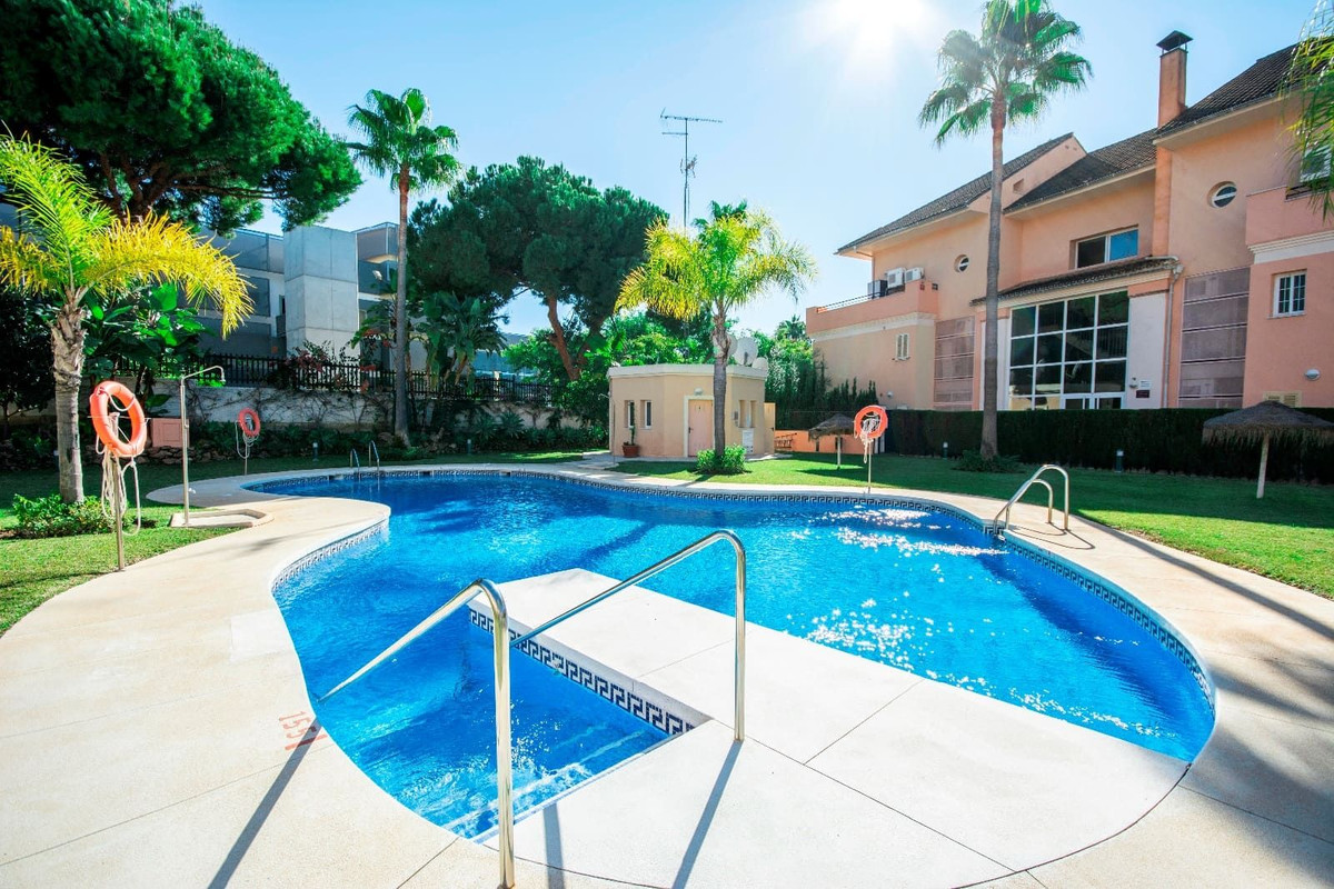 Appartement te koop in Elviria | 2 slaapkamers H5530429